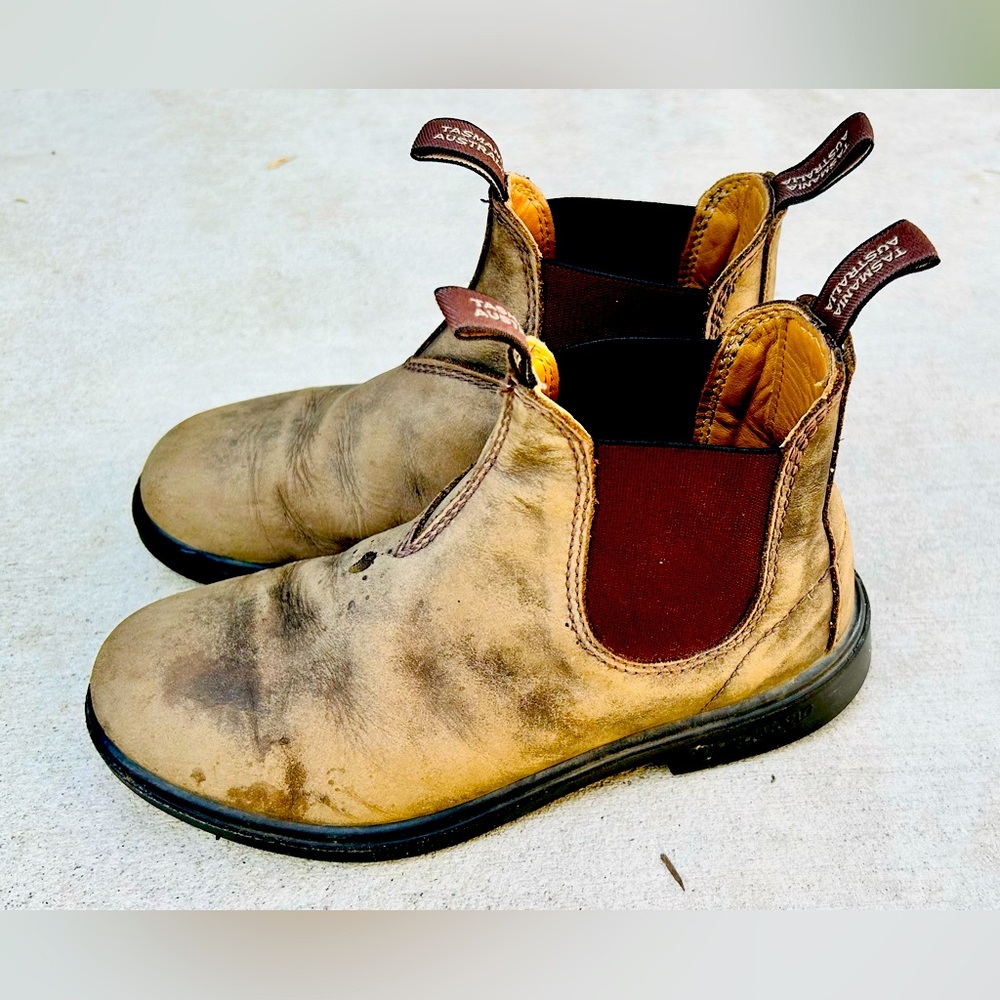 Rustic Brown Leather Chelsea Boots